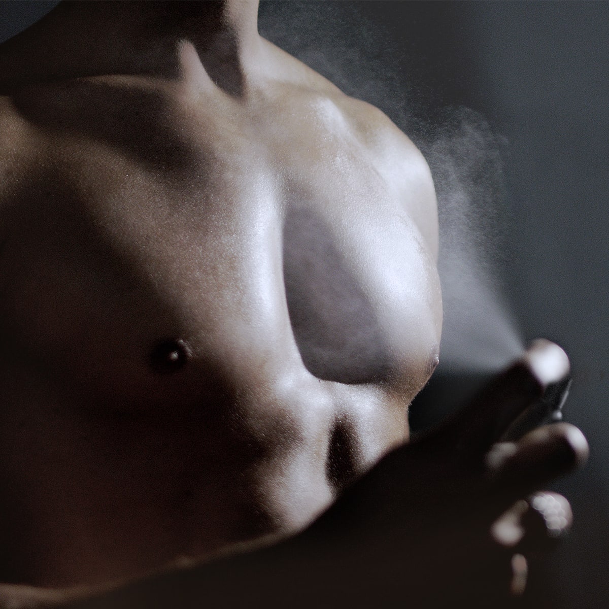 How To Use Our<br/> Spray-On Moisturizer