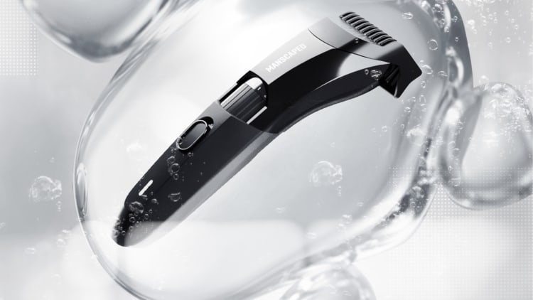 The Beard Hedger® in water